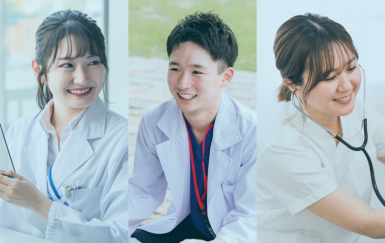 白衣を着た若手医療スタッフ3人の並びポートレート